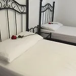 Rosalia / Pilgrim Auberge de jeunesse *