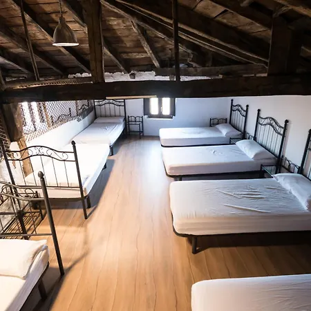 Hostel Rosalia / Pilgrim Castrojeriz