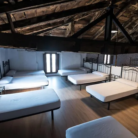 Hostel Rosalia / Pilgrim Castrojeriz