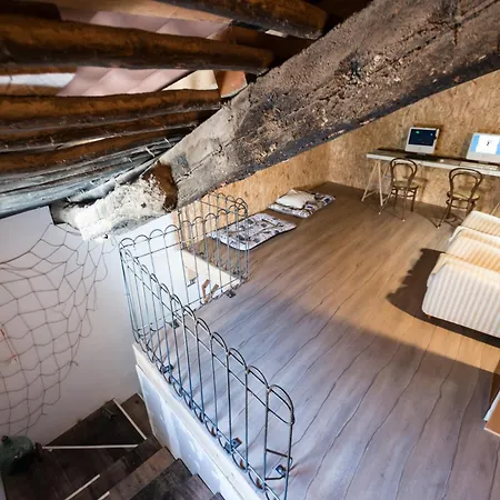 호스텔 Rosalia / Pilgrim *