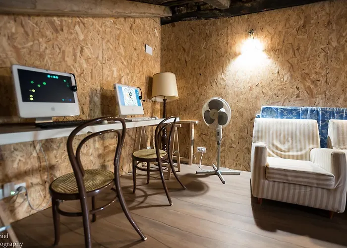 Rosalia / Pilgrim 카스트로헤리츠